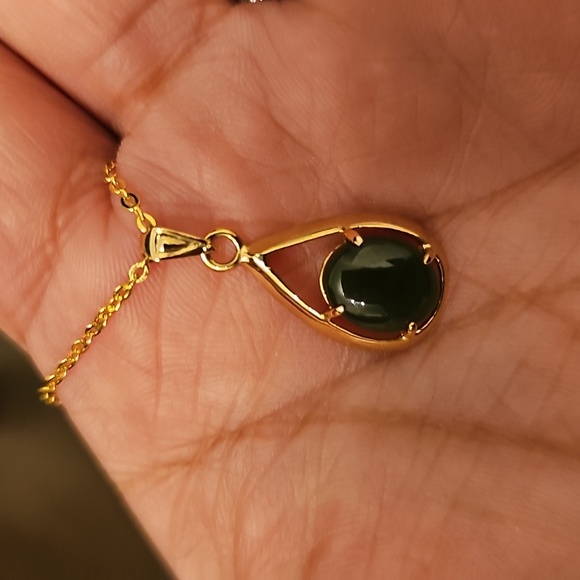 Jewelry - Elegant Gold Necklace with Green Pendant